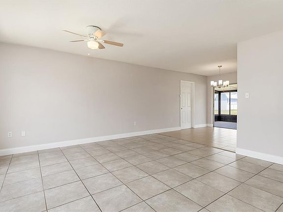 5th image of 6247 Coniston St