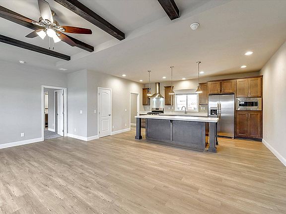 5th image of 600 E Weddell Dr #116
