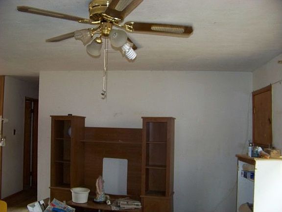 4th image of 7310 E 109th St