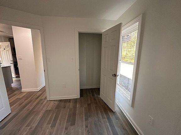 Bedroom photo 2