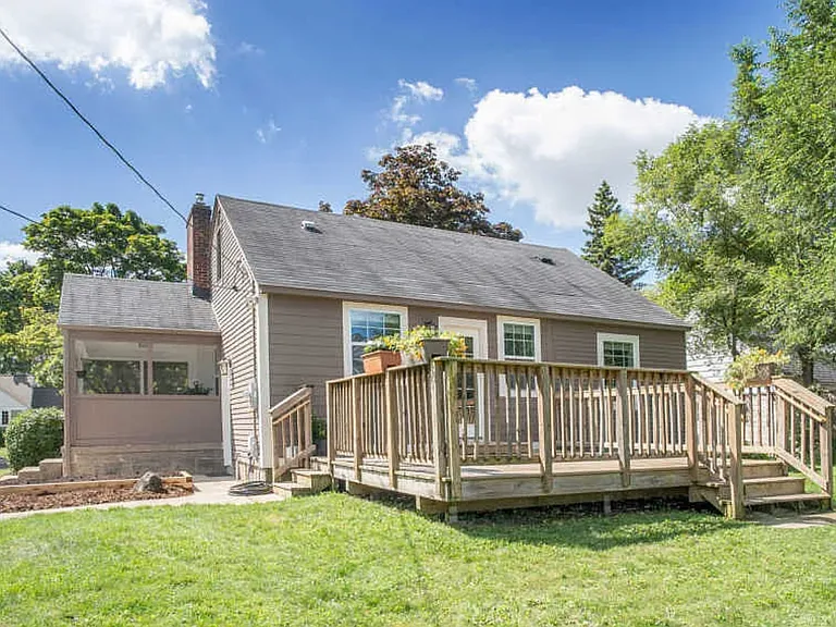 2163 Englewood Dr SE — Photo 22