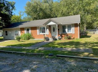 429 W Parker Ave, Chaffee, MO 63740