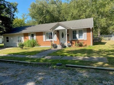 429 W Parker Ave, Chaffee, MO, 63740