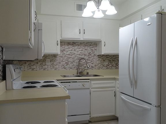 2nd image of 1640 S Sunflower Ct