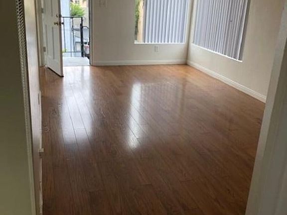 5th image of 4424 Fanuel St