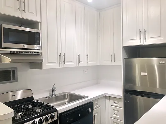 Rented by Corcoran | media 18