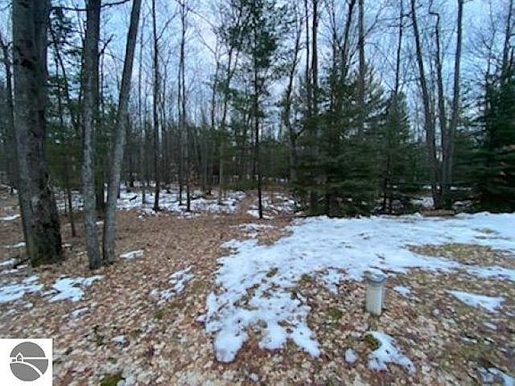 2nd image of 1982 Mildred Dr