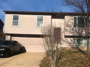 305 Green Jade Estates Dr, Fenton, MO 63026