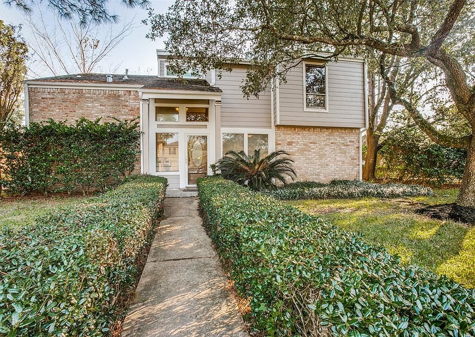1st image of 16402 Havenpark Dr