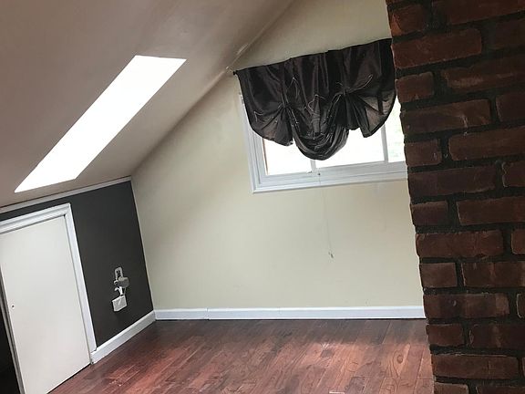 4th image of 41 Hardy Ln