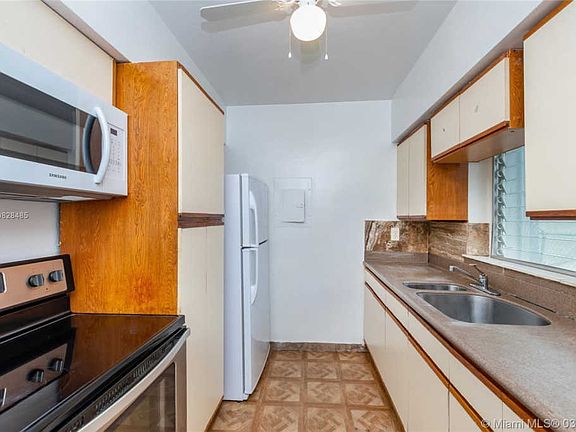 5th image of 6603 NE 5th Ave #1