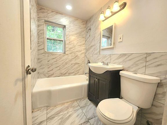 5th image of 63 Forest Hill Pkwy #2-2G