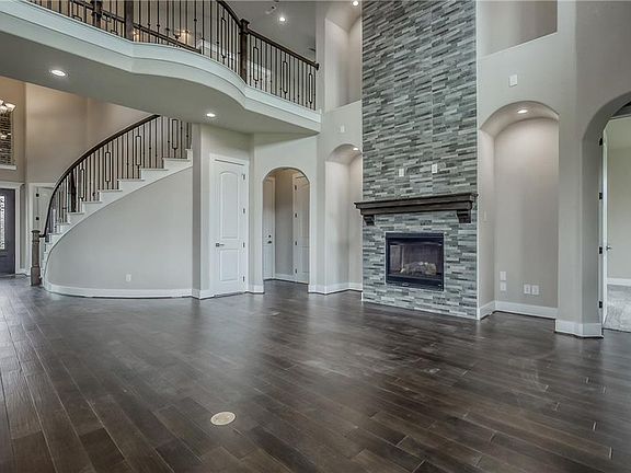2nd image of 3009 Jessica Dr