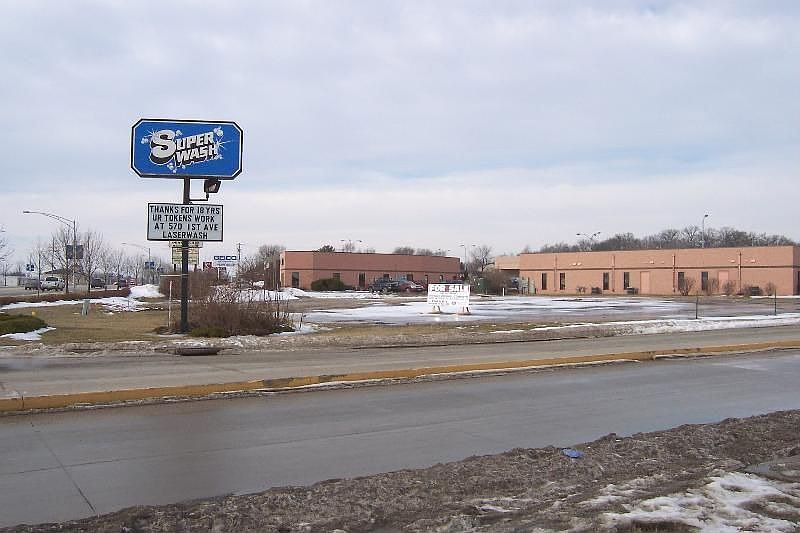 1st image of 800 22nd Ave