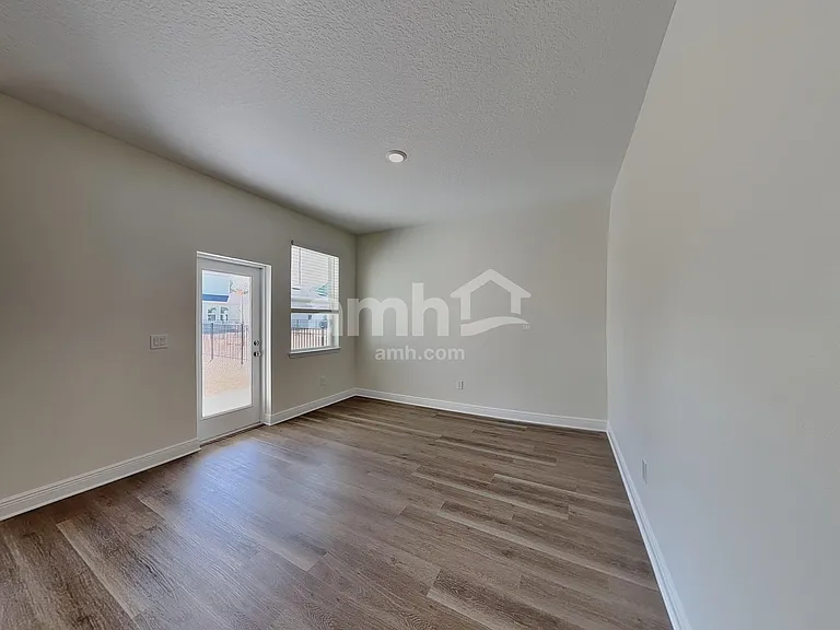 1533 Blue Nile Point — Photo 6