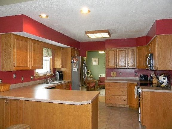 5th image of 12700 W Arrowhead Dr