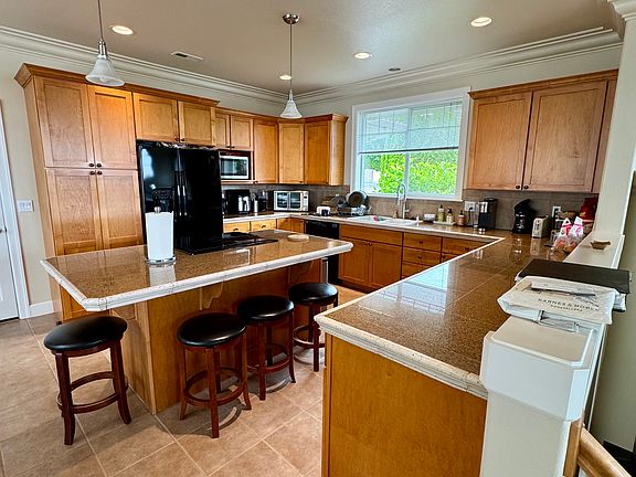 2nd image of 1617 Meadow Hills Dr