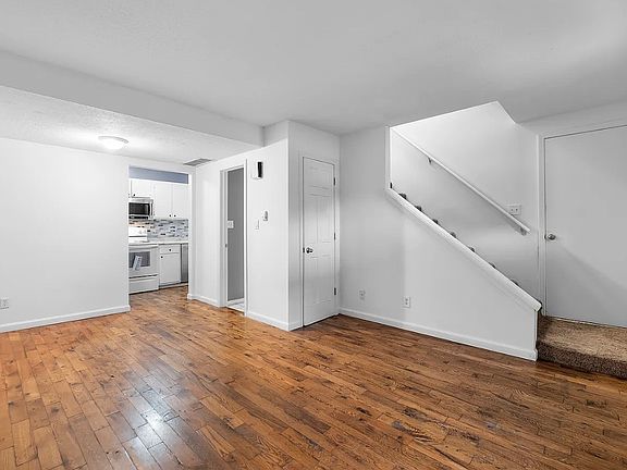 2nd image of 1602 Amblewood Dr #23