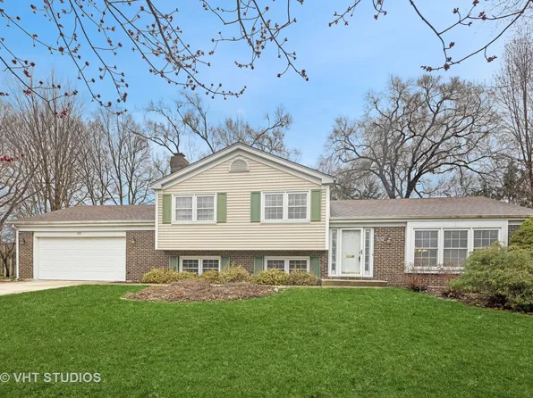 537 Indian Hills Ct, Naperville, IL 60563