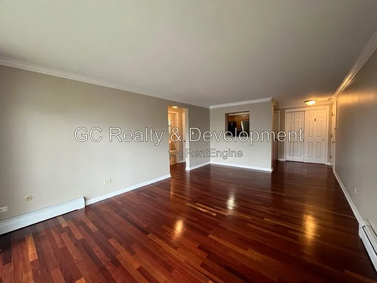1247 E Washington St #202 — Photo 8