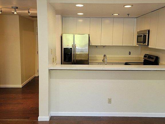4th image of 411 Park Ave Unit 226