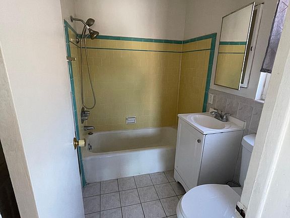 2nd image of 713 E Wells St #3