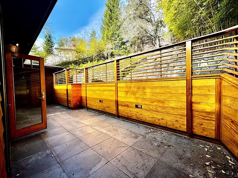 60 Frances Ave — Photo 15