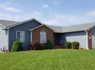11 E 37th Ave, Hutchinson, KS 67502
