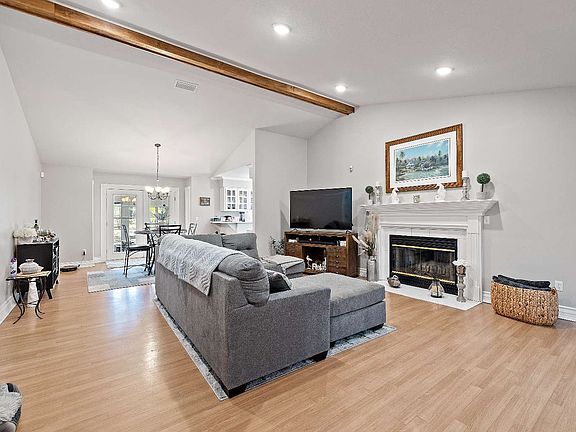 3rd image of 12984 92nd St