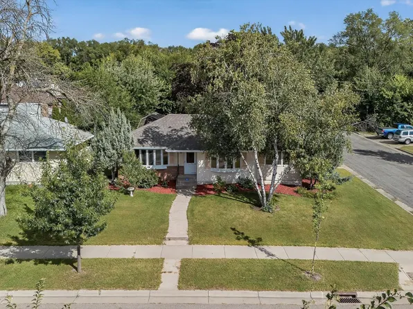 1562 Chamber St, Saint Paul, MN 55106