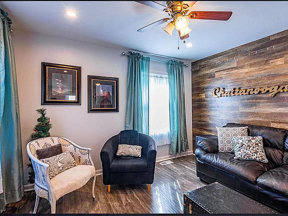 3rd image of 3702 Navajo Dr