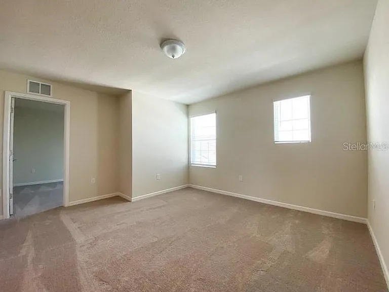 1579 Aspen Ave — Photo 15