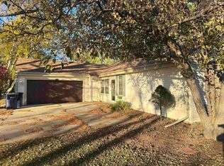 2127 S Pearl St, Janesville, WI 53546