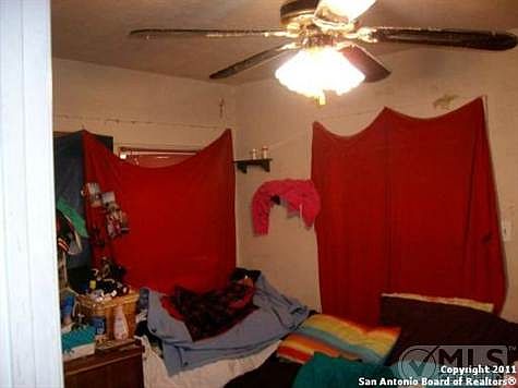 3rd image of 3607 S Pine St