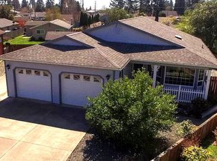 517 Rosichelli Dr, Brookings, OR 97415