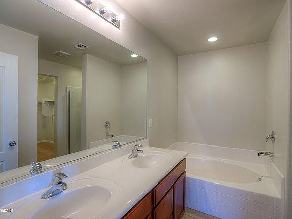 5th image of 8260 W Kittiwake Ln