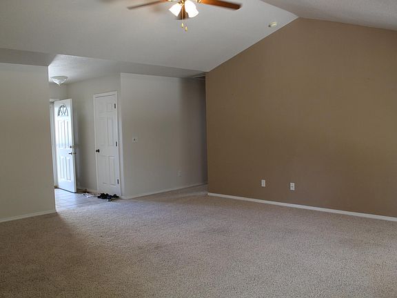 3rd image of 1470 Northern Pine Dr