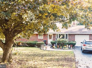 942 Ebert Rd, Coopersburg, PA 18036