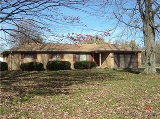 6132 E Roselyn Dr, Mooresville, IN 46158