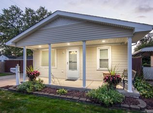 9136 William St, Taylor, MI 48180