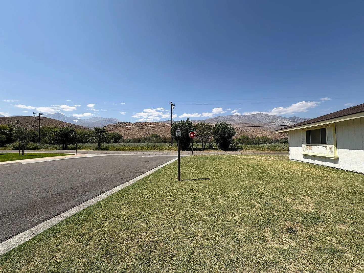 Home with Mountain Views — Photo 2