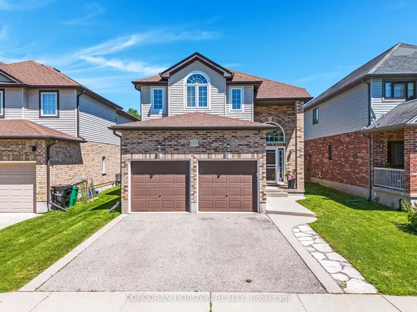 135 Broadoaks Dr, Cambridge, ON N1T 0A9