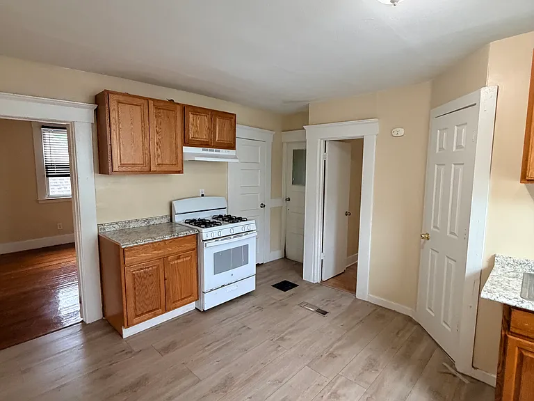 116 Sheffield Ave #3 — Photo 1
