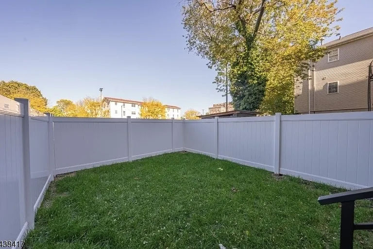 1119 Hampton Pl #1 — Photo 12