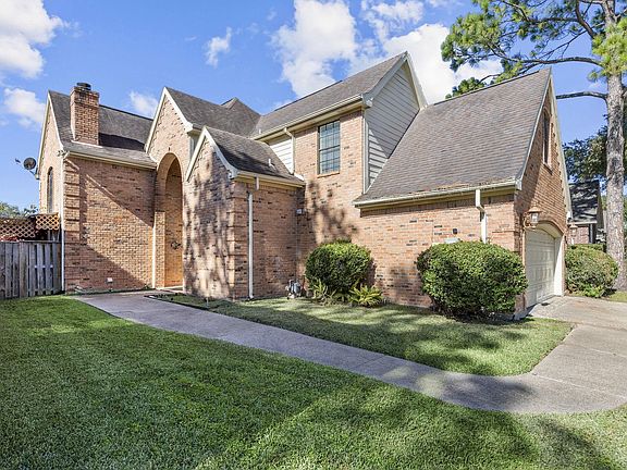 3rd image of 1239 Misty Lake Ct