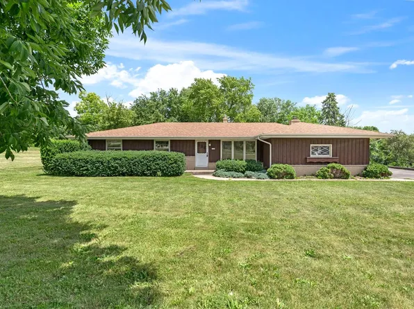 1120 Sunnycrest DRIVE, Waukesha, WI 53186
