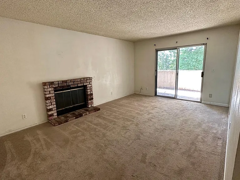2244 Alexian Dr — Photo 6