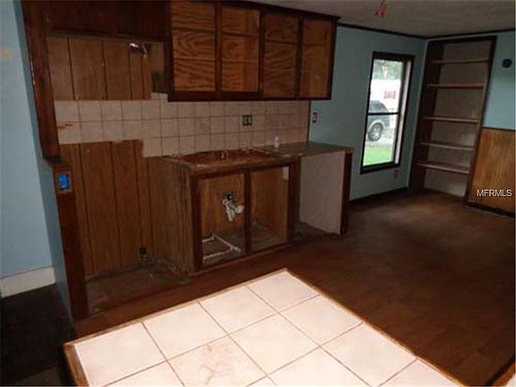 5th image of 2719 Schoolhouse Ln