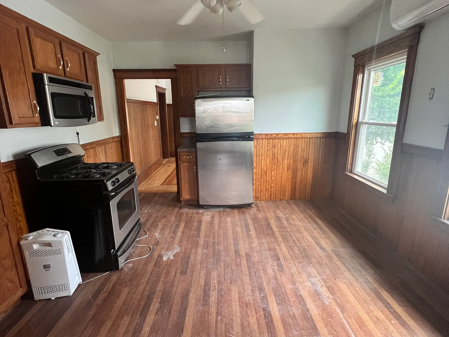 3 bed, $2,800 — Photo 2