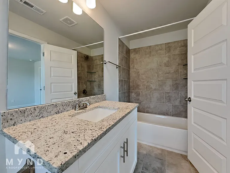 597 Fundao Ln — Photo 21